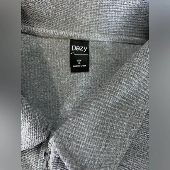 Classic Collection Cropped Zip Up Jacket Collared Gray Sweatshirt - Picture 4 of 4